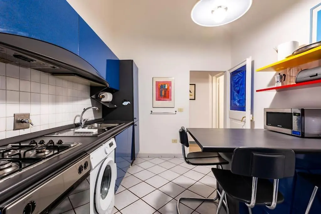 Academia Of Davide Spacious Apartment Florence