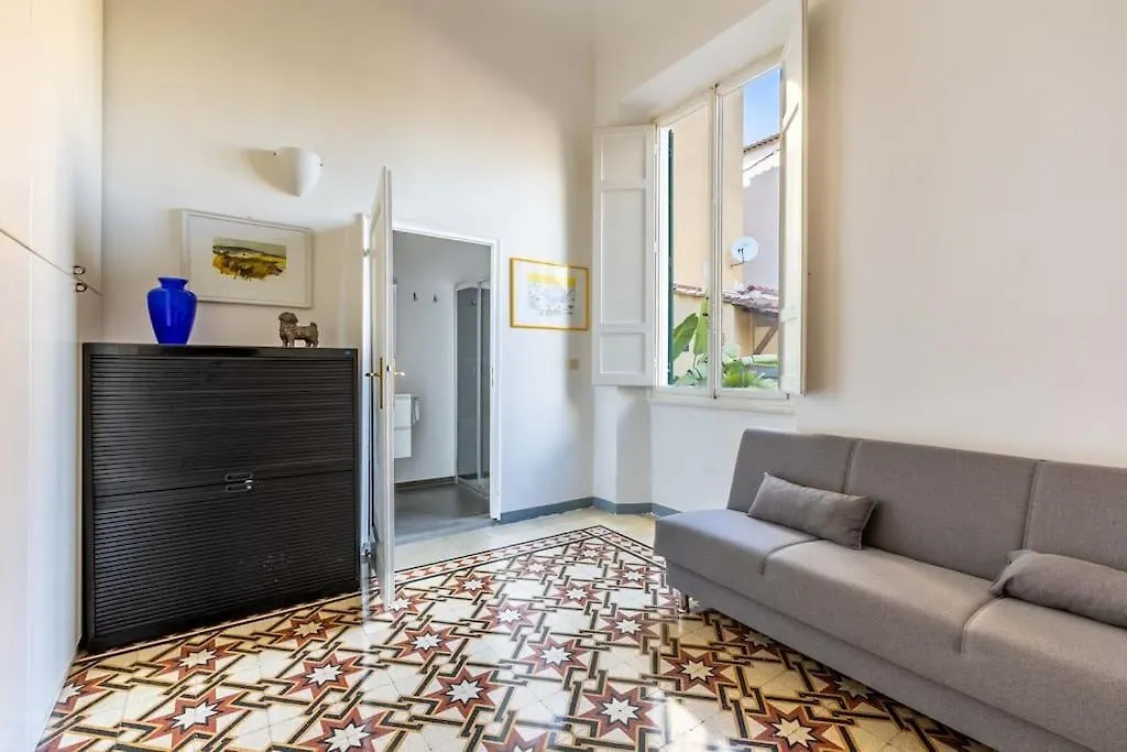 Academia Of Davide Spacious Apartment Florence