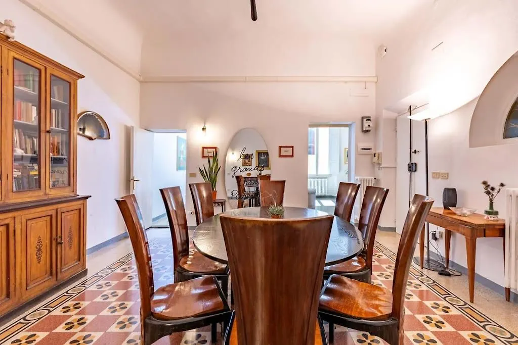Academia Of Davide Spacious Apartment Florence