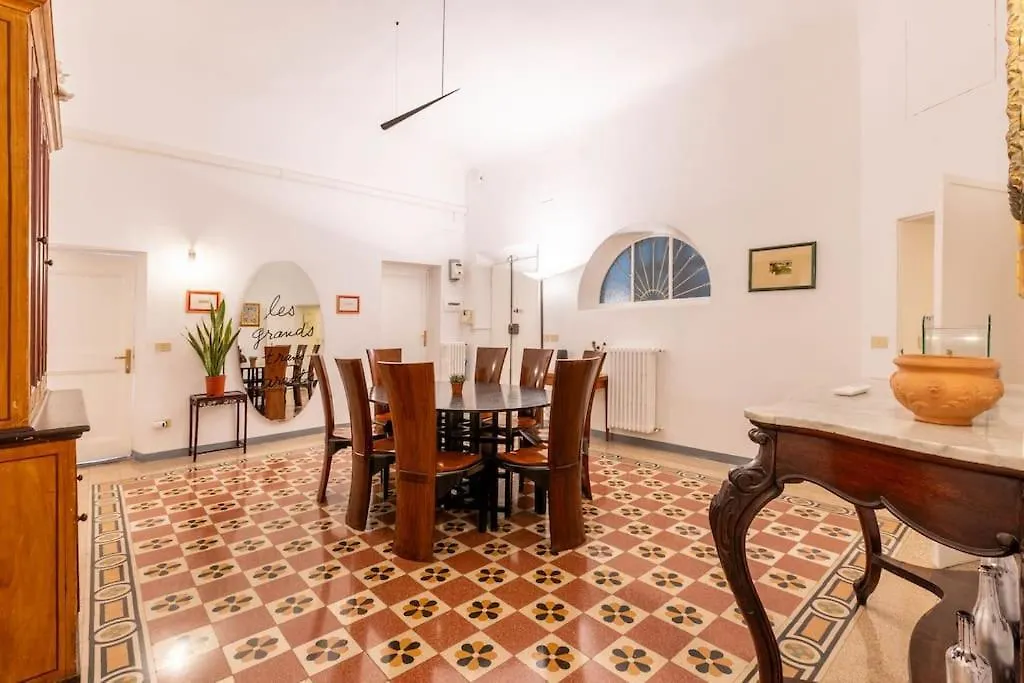 Academia Of Davide Spacious Apartment Florence Italy