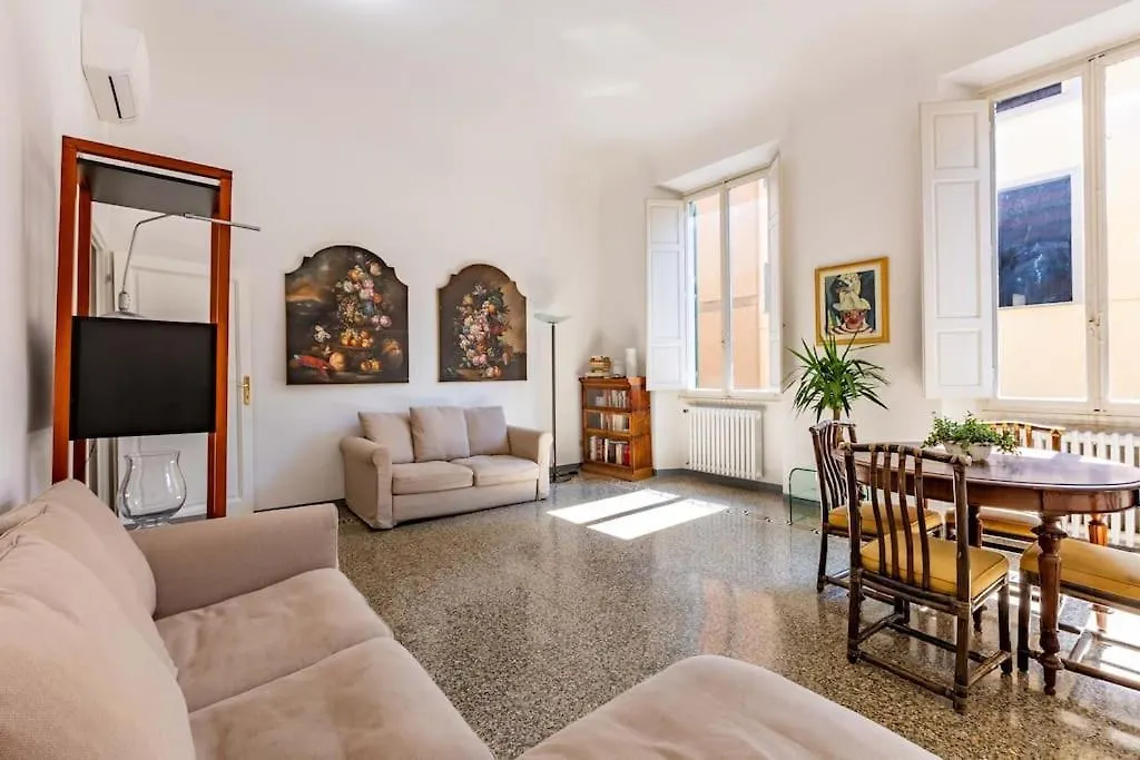 Academia Of Davide Spacious Apartment Florence