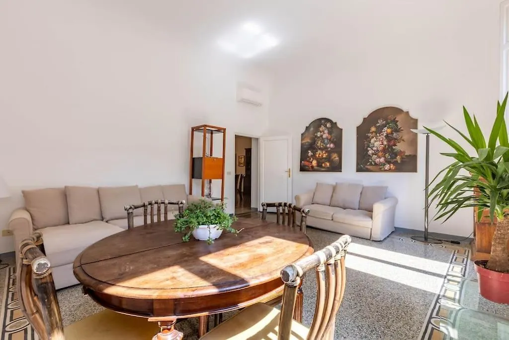Academia Of Davide Spacious Apartment Florence 0*,  Italy